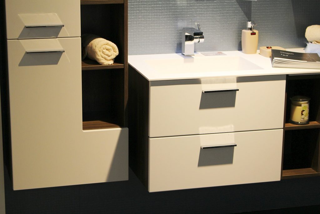 Badschrank
